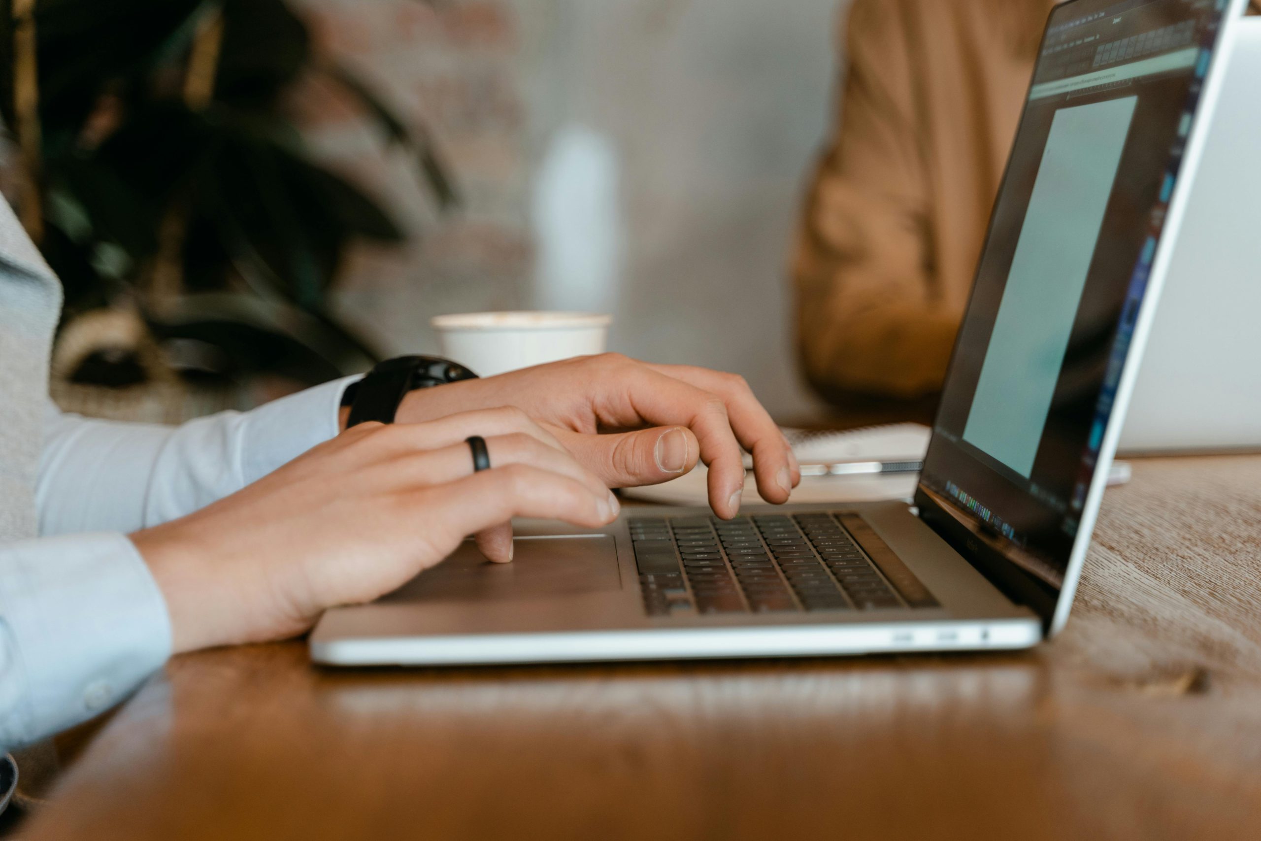 Starting an online shop in Australia: A step by step guide for small business